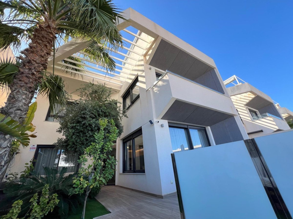 3 Bed Bungalow in Torrevieja