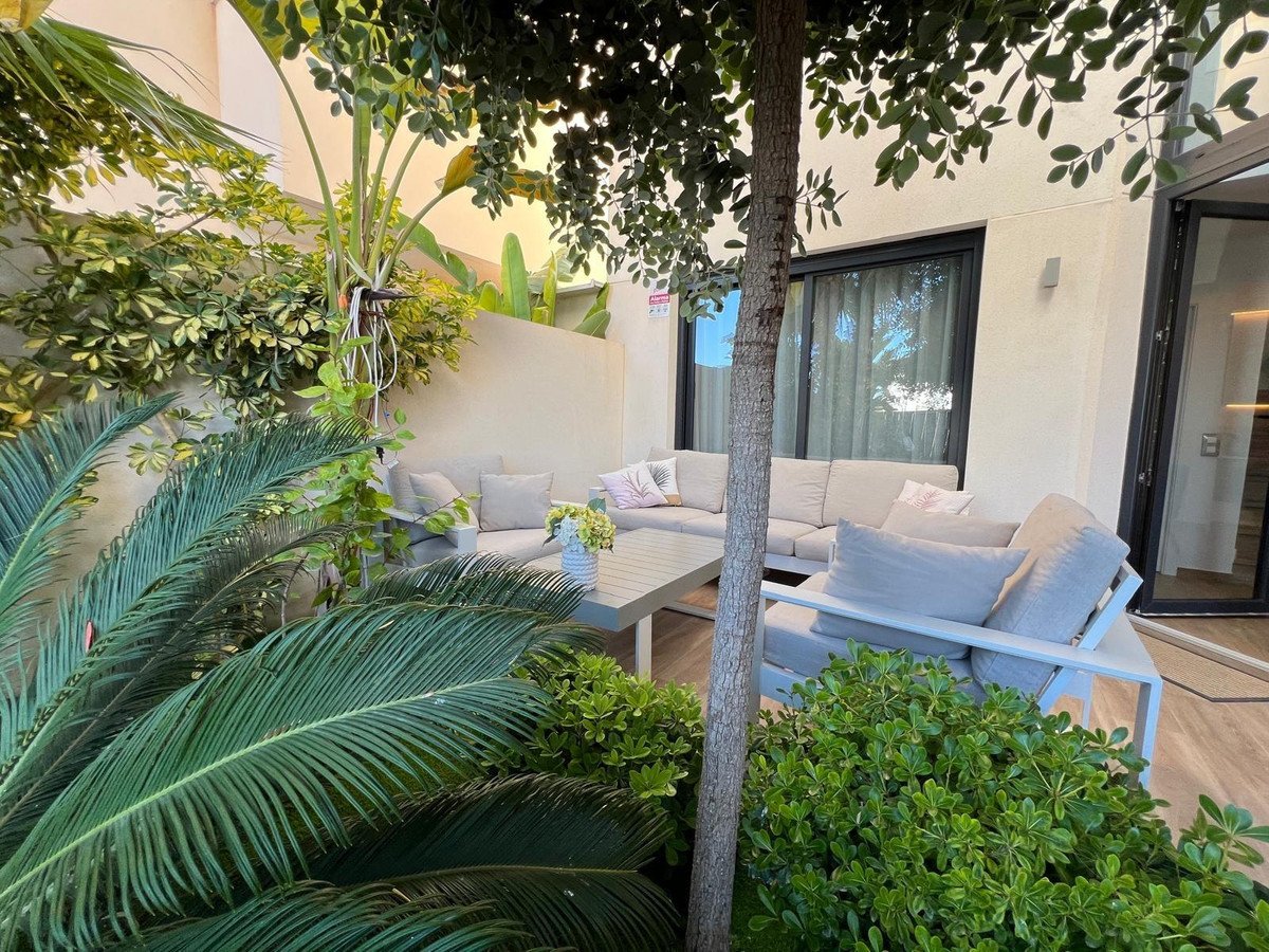 3 Bed Bungalow in Torrevieja