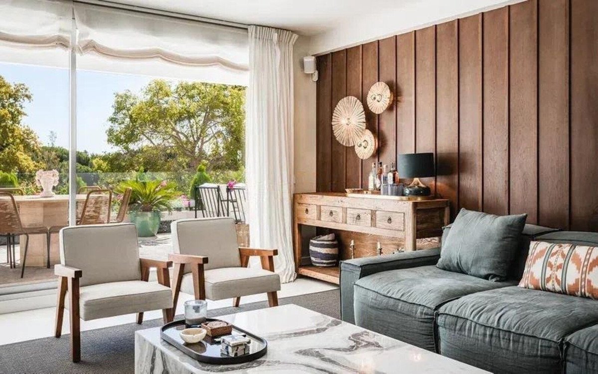 3 Bed Middle Floor Apartment in The Golden Mile
