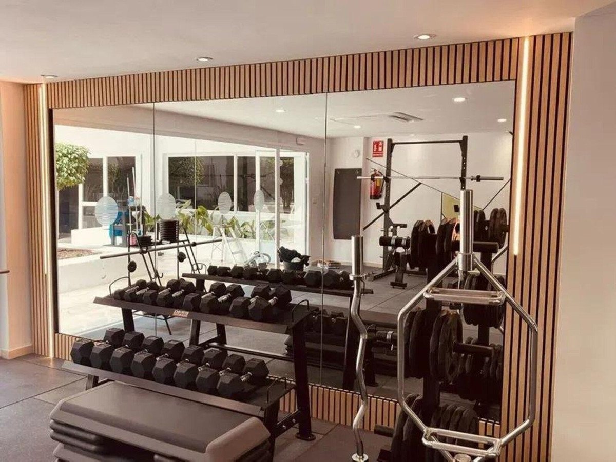 3 Bed Middle Floor Apartment in The Golden Mile