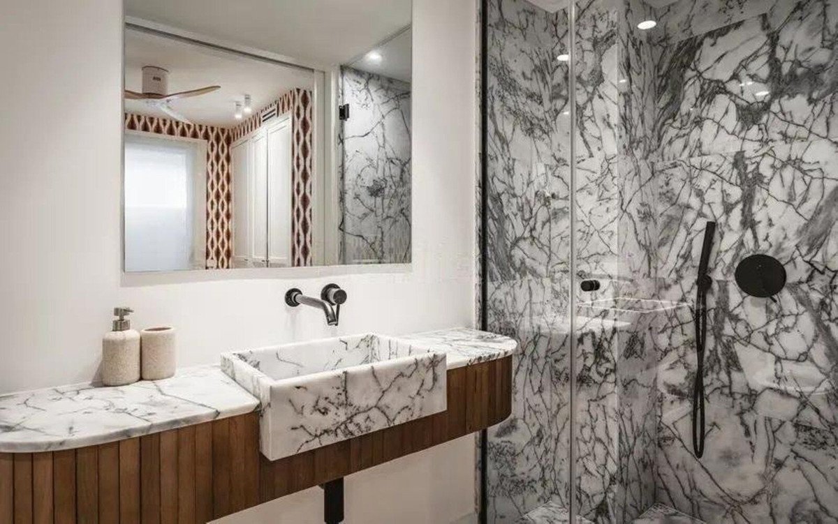 3 Bed Middle Floor Apartment in The Golden Mile