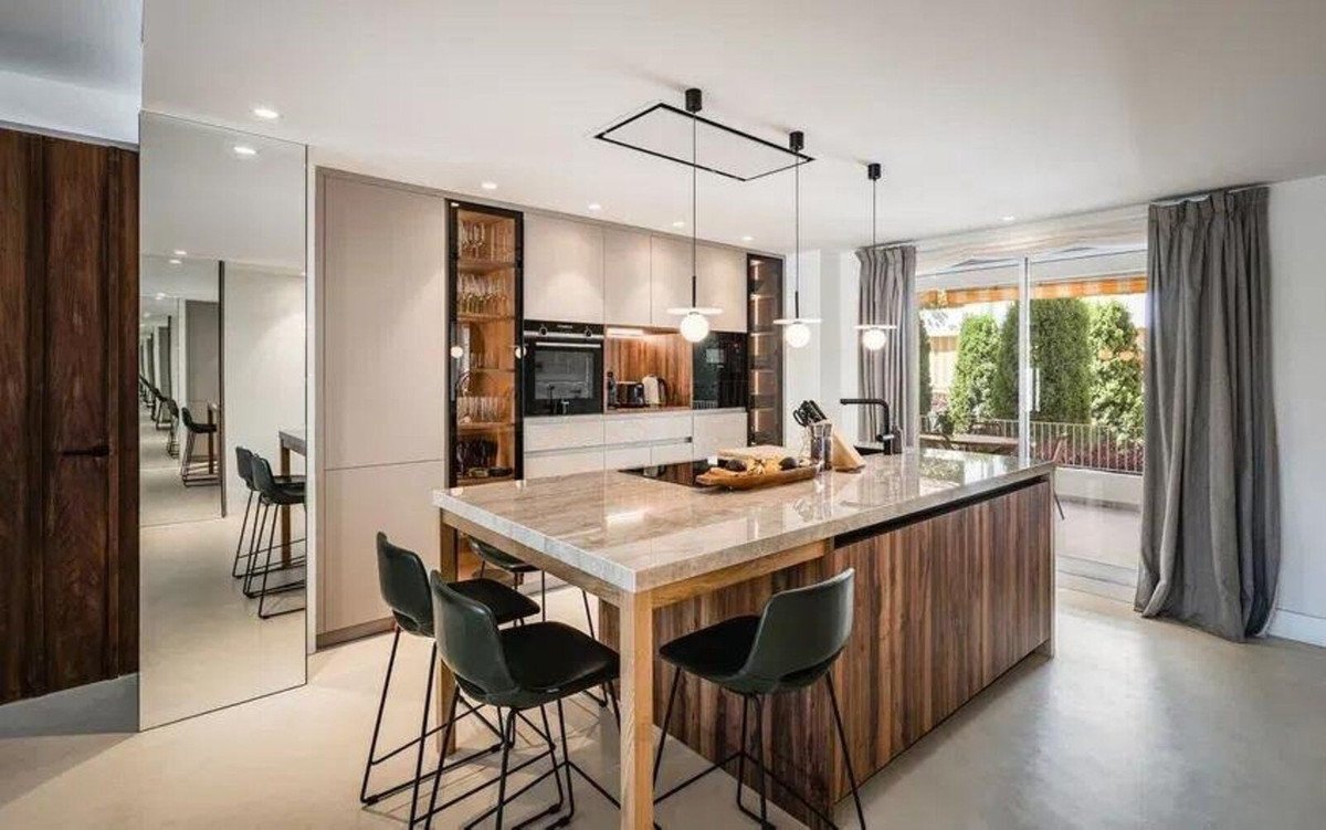 3 Bed Middle Floor Apartment in The Golden Mile