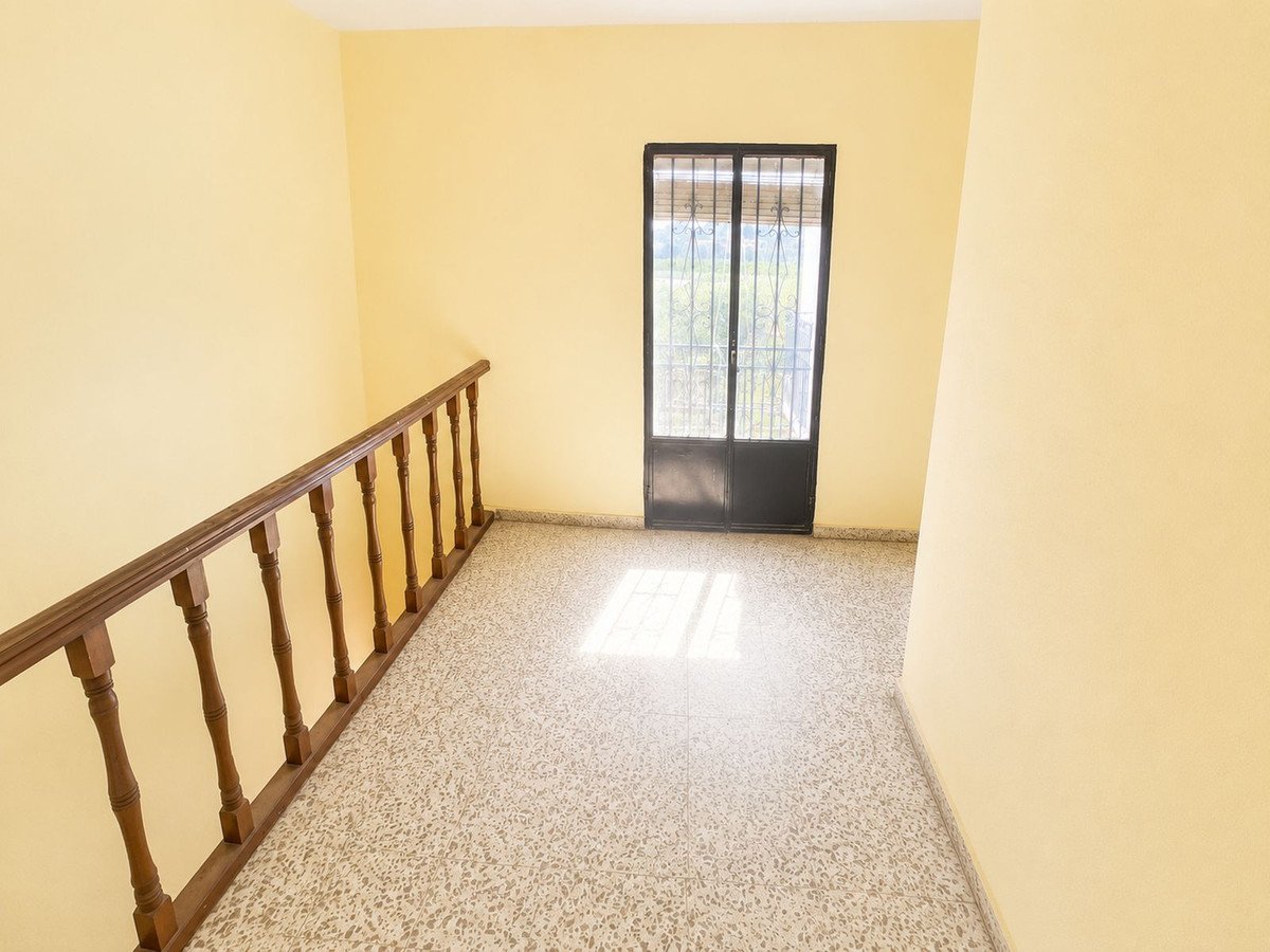 3 Bed Semi-Detached House in Pizarra