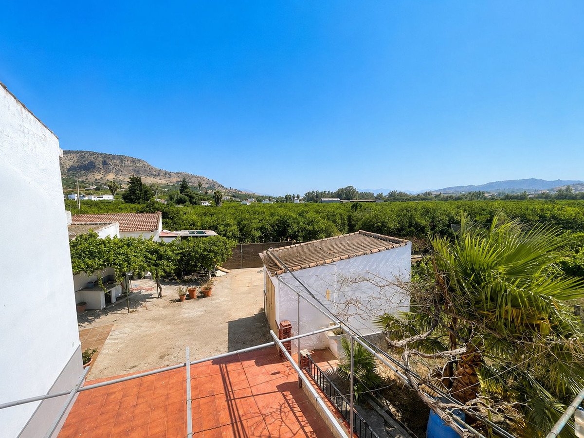 3 Bed Semi-Detached House in Pizarra