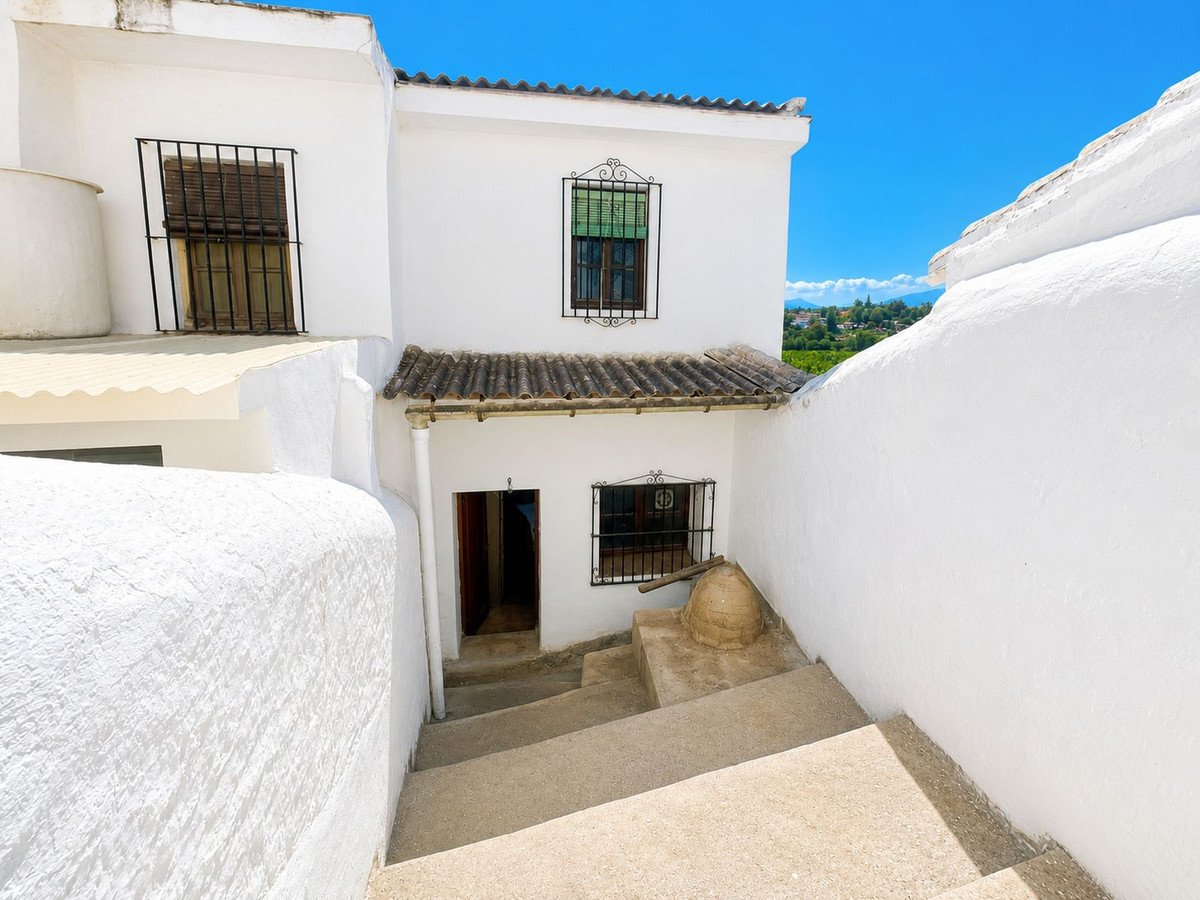 3 Bed Semi-Detached House in Pizarra
