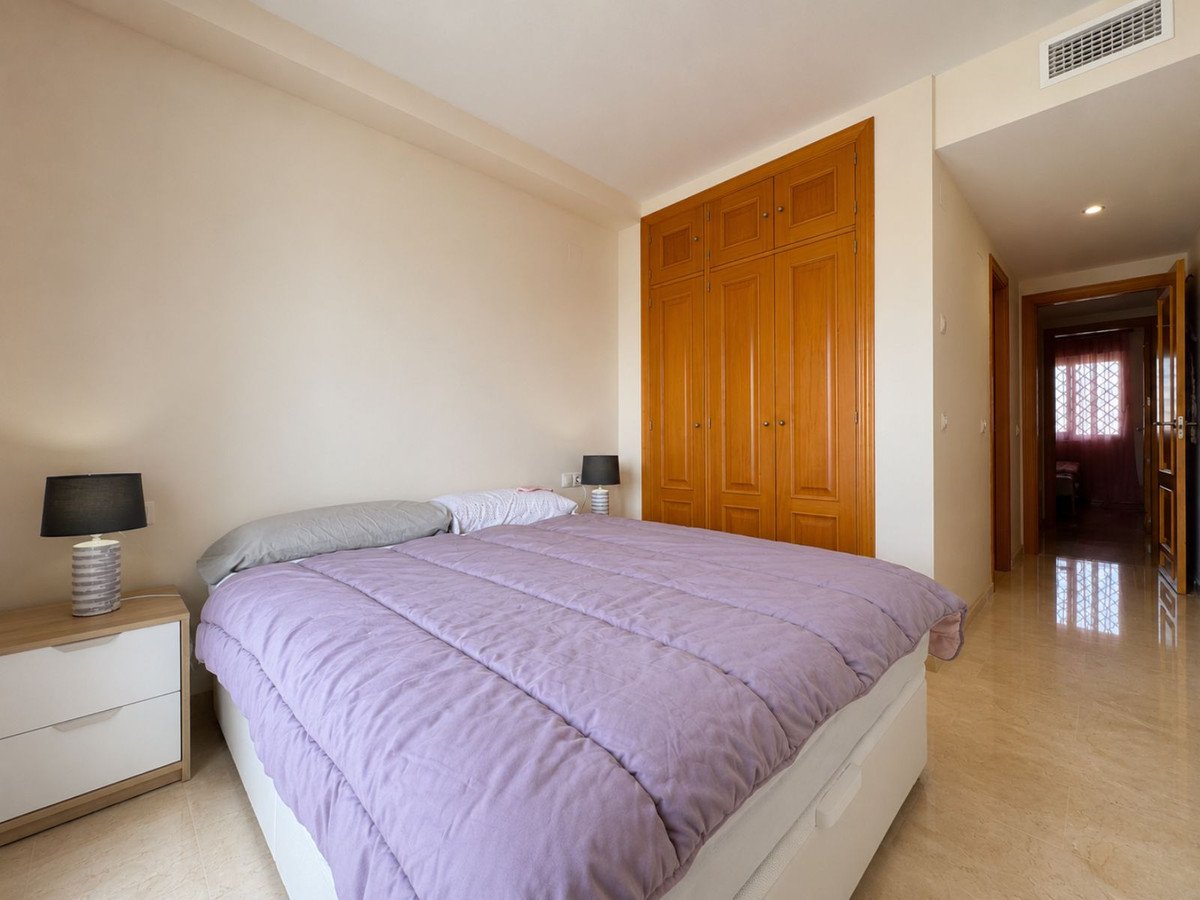 2 Bed Middle Floor Apartment in Manilva