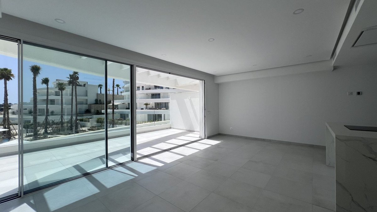 3 Bed Middle Floor Apartment in La Cala de Mijas