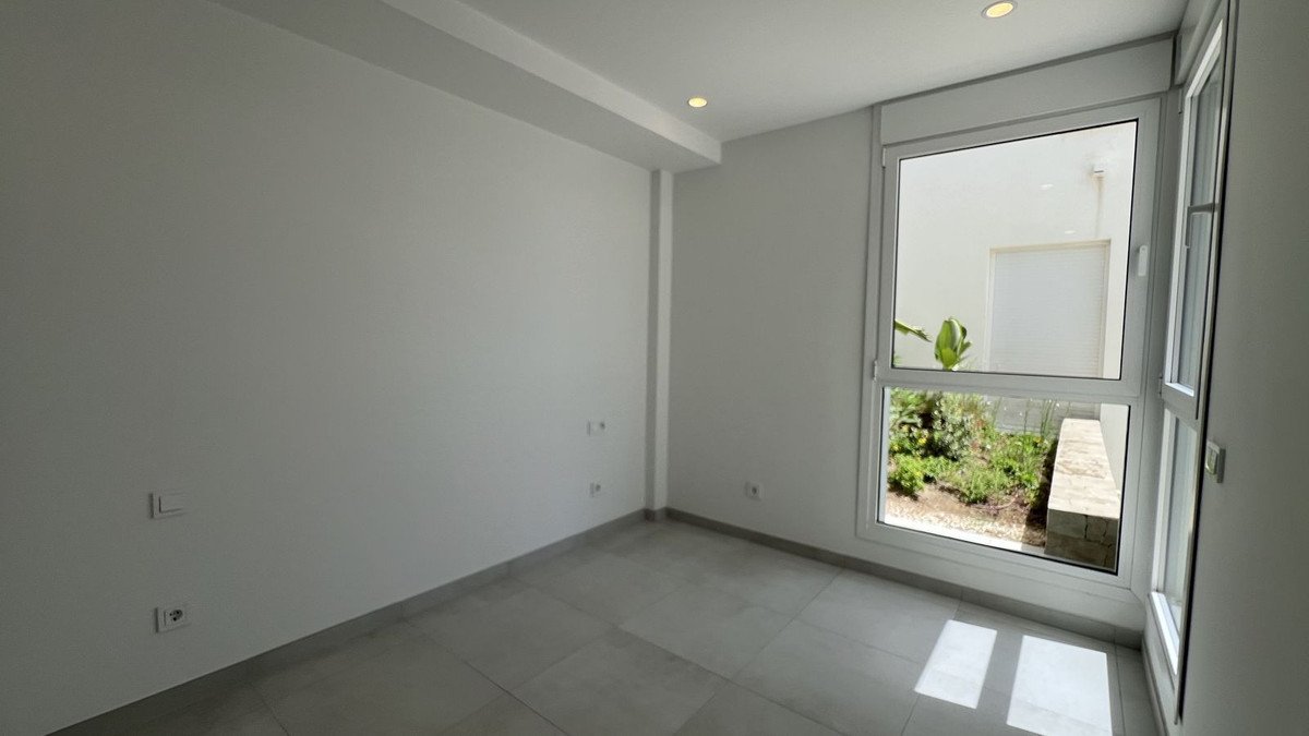 3 Bed Middle Floor Apartment in La Cala de Mijas