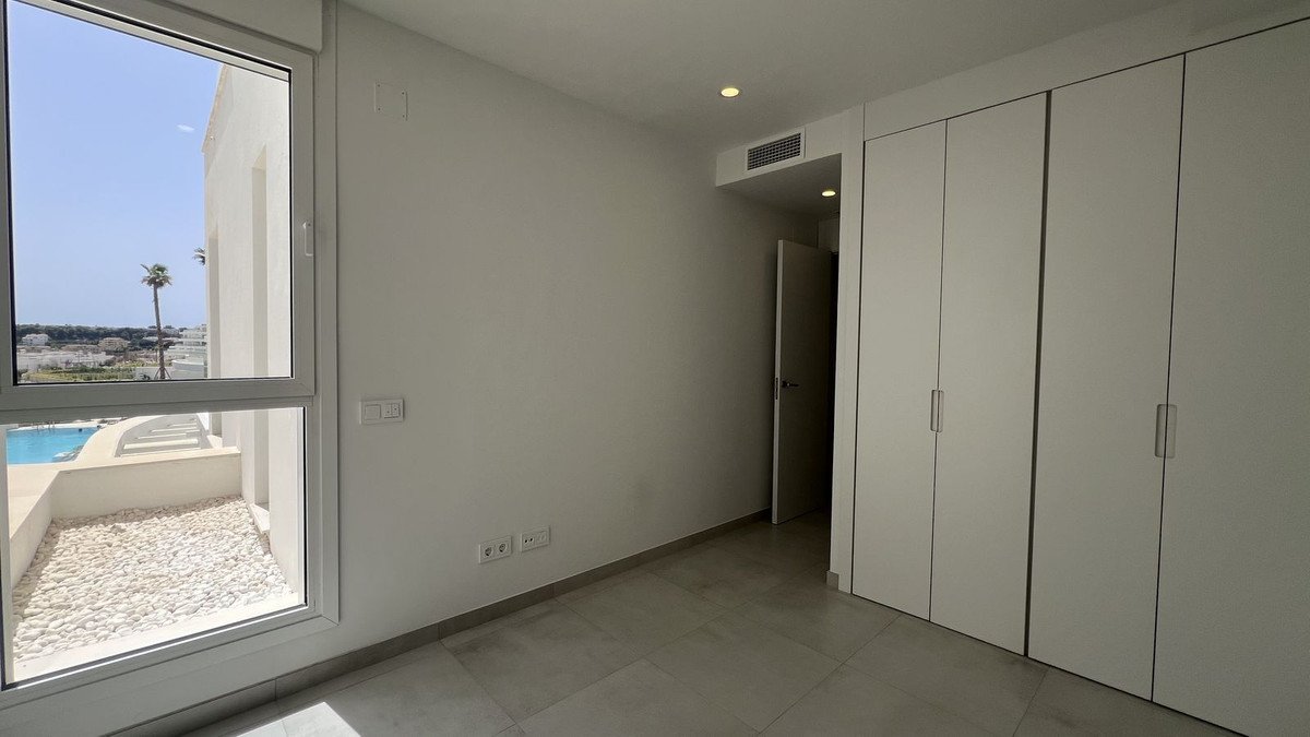 3 Bed Middle Floor Apartment in La Cala de Mijas
