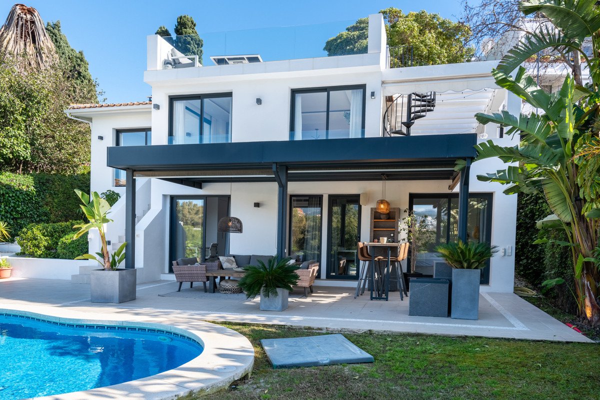 4 Bed Detached Villa in Nueva Andalucía