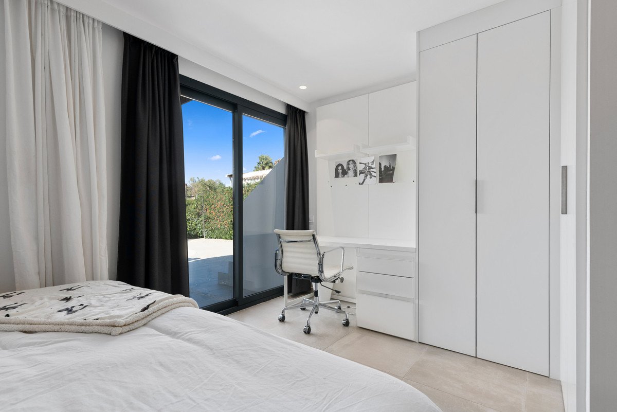 4 Bed Detached Villa in Nueva Andalucía