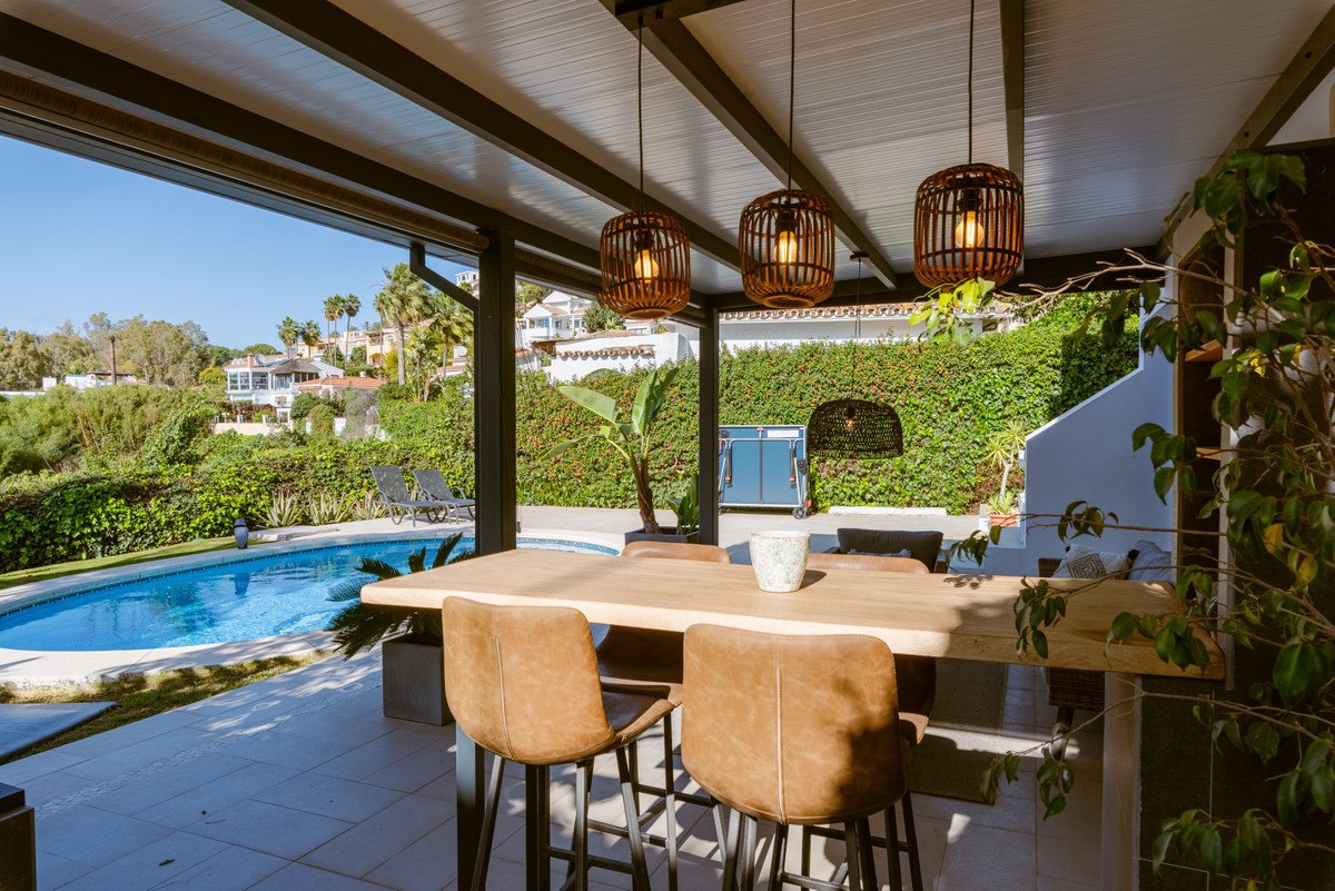 4 Bed Detached Villa in Nueva Andalucía