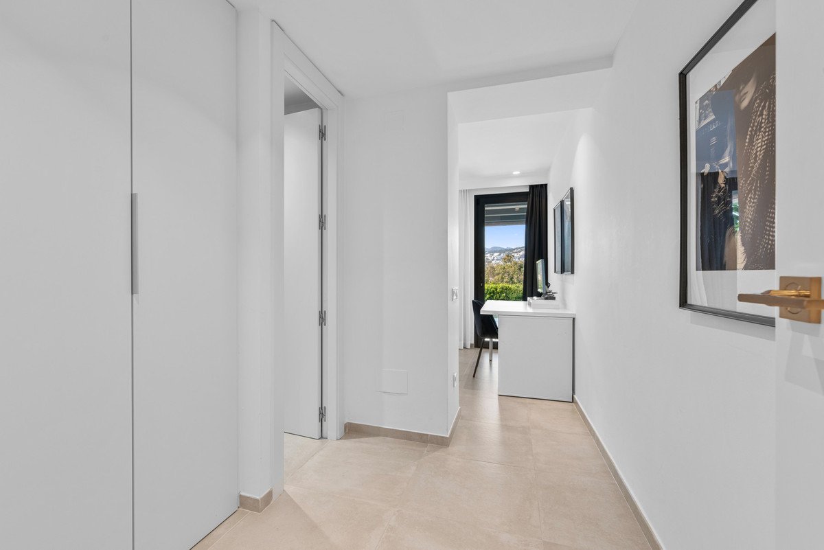 4 Bed Detached Villa in Nueva Andalucía