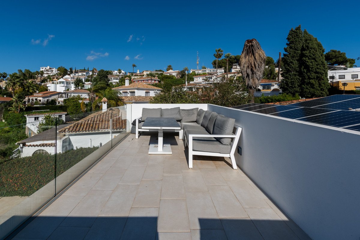 4 Bed Detached Villa in Nueva Andalucía