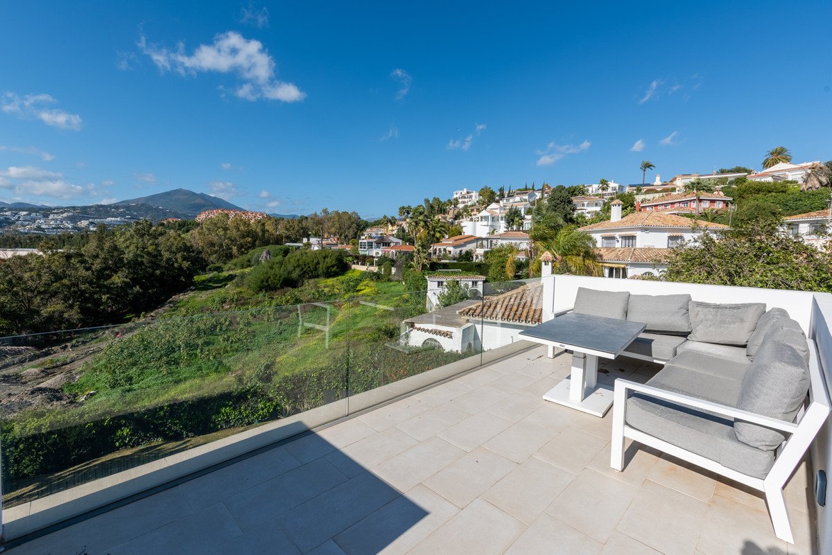 4 Bed Detached Villa in Nueva Andalucía