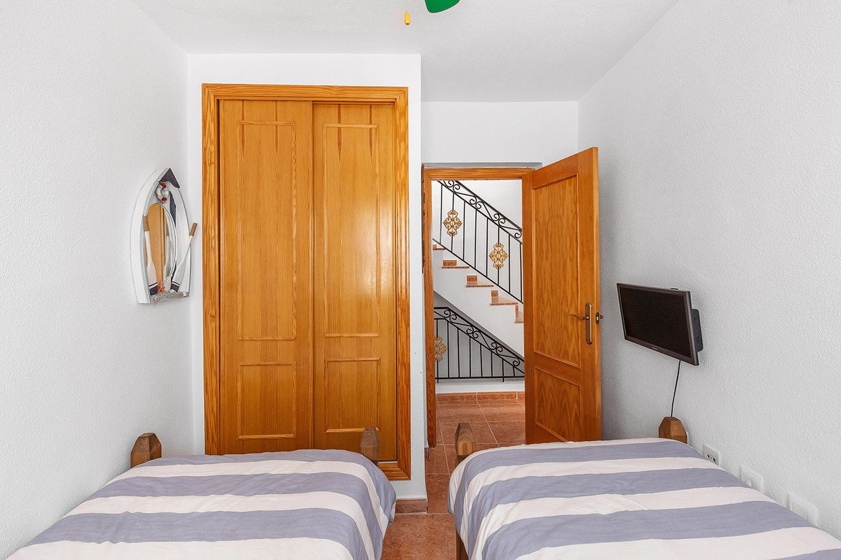 3 Bed Detached Villa in Vista Bella Golf