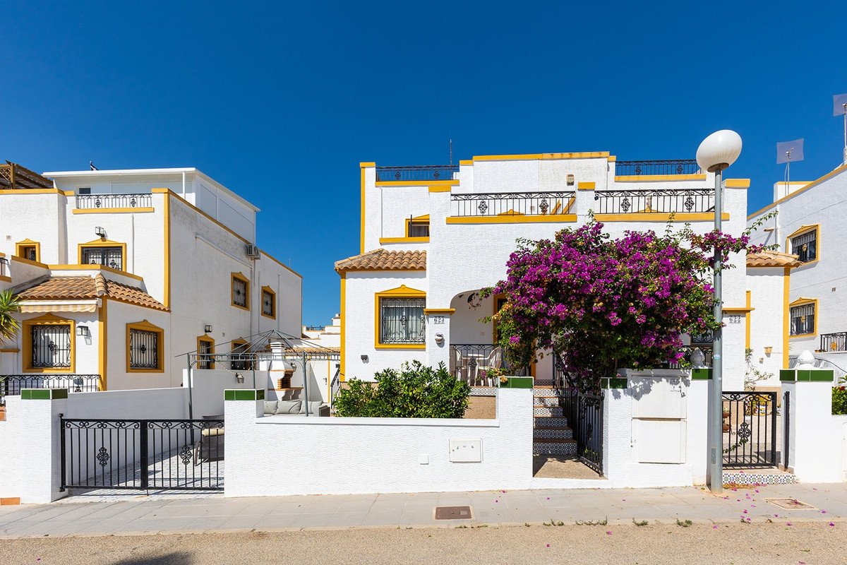 3 Bed Detached Villa in Vista Bella Golf