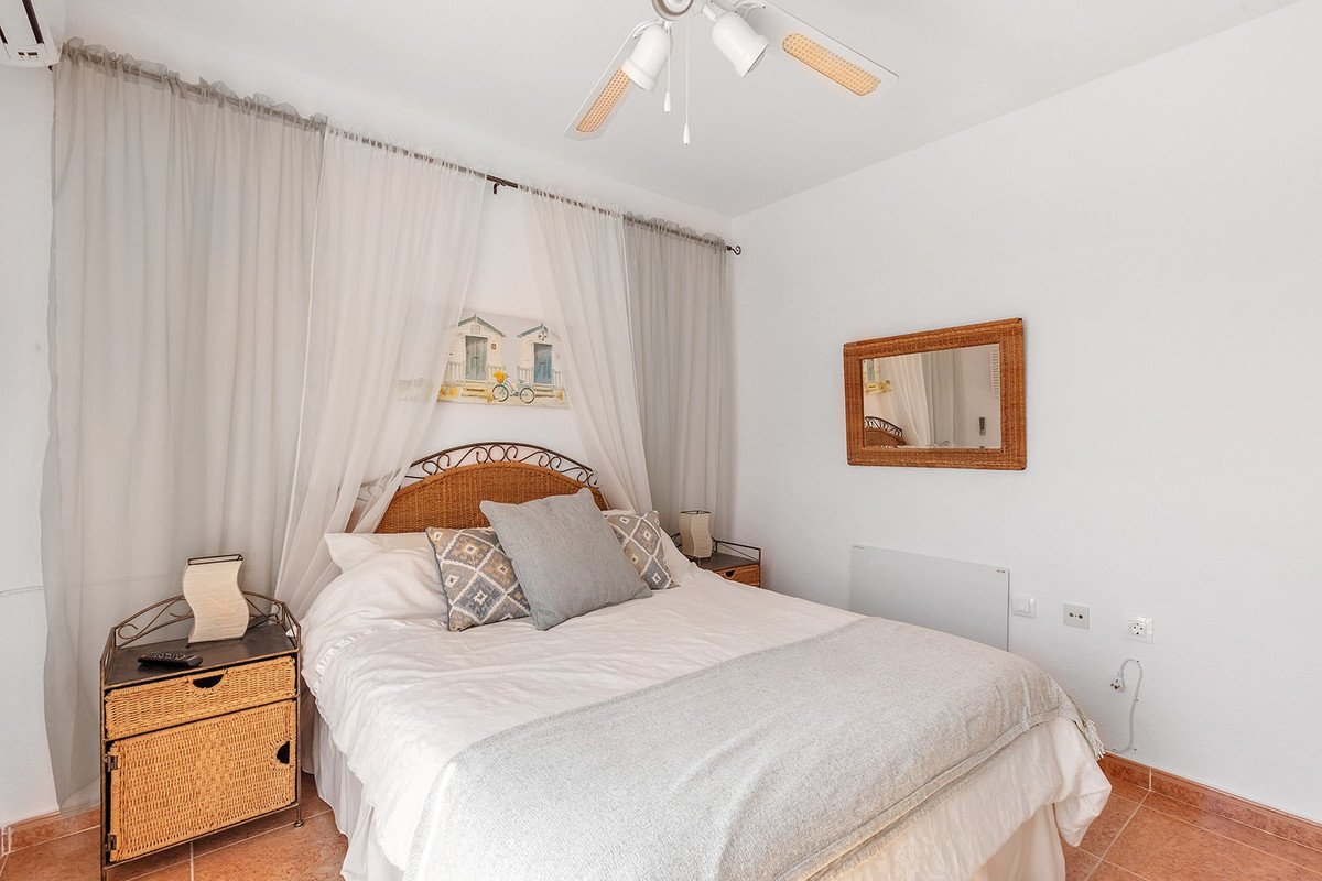 3 Bed Detached Villa in Vista Bella Golf