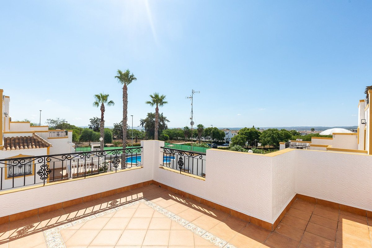3 Bed Detached Villa in Vista Bella Golf