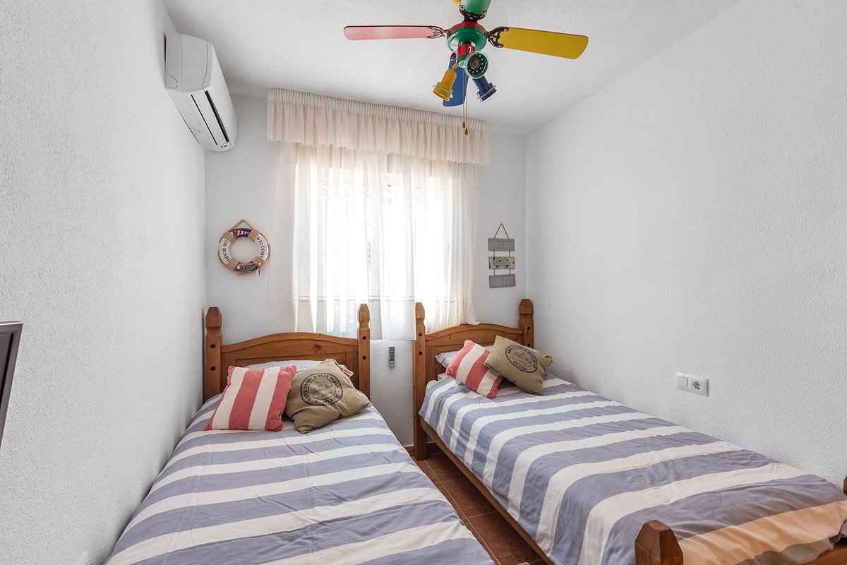 3 Bed Detached Villa in Vista Bella Golf