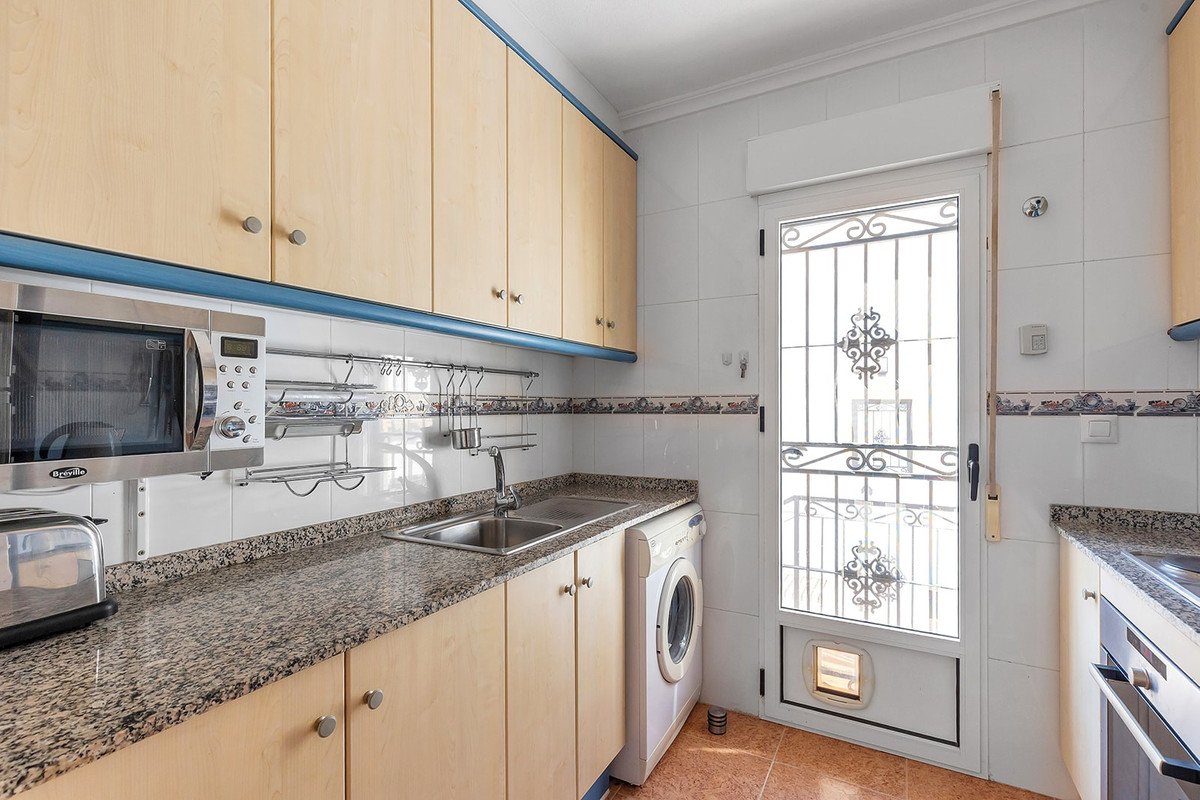 3 Bed Detached Villa in Vista Bella Golf