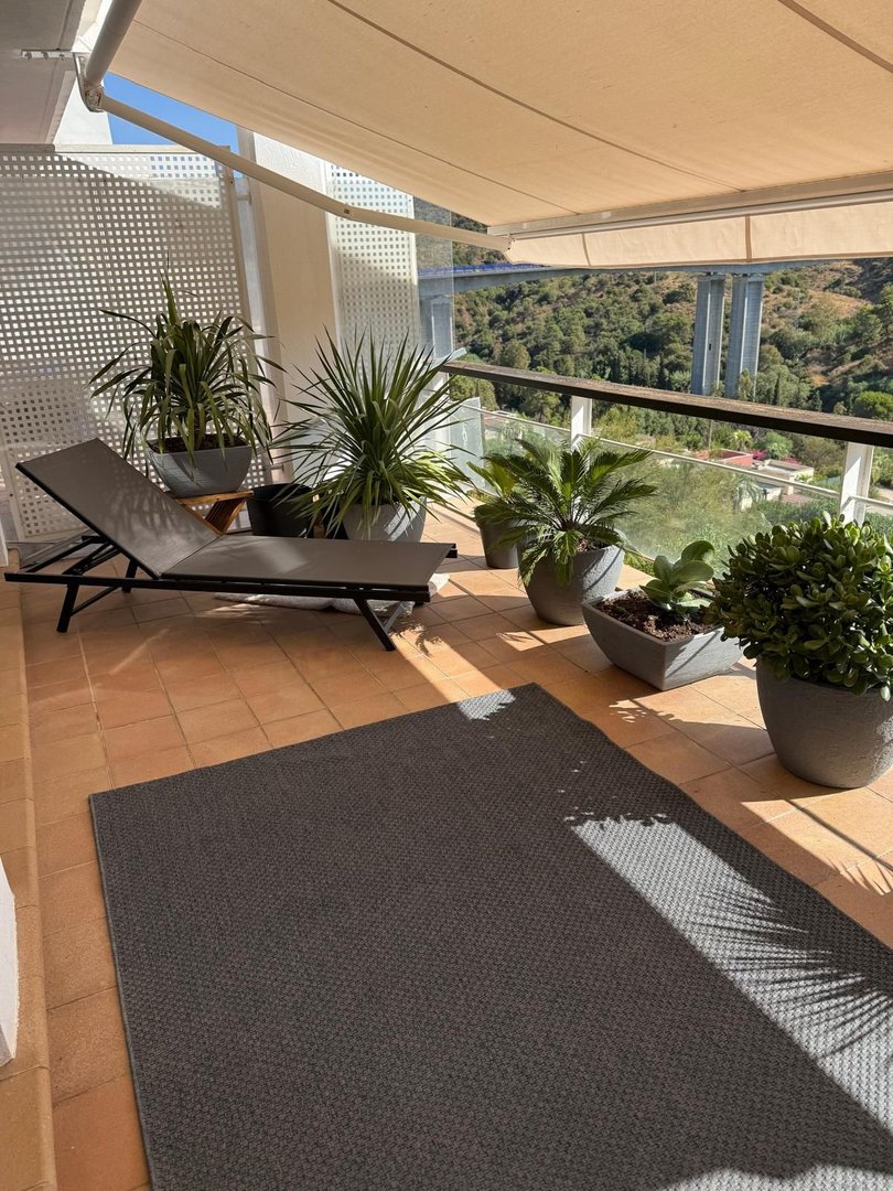 1 Bed Middle Floor Apartment in Selwo