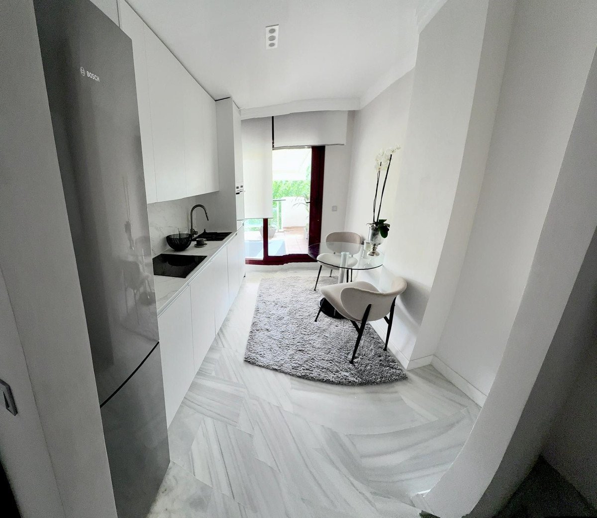 1 Bed Middle Floor Apartment in Selwo