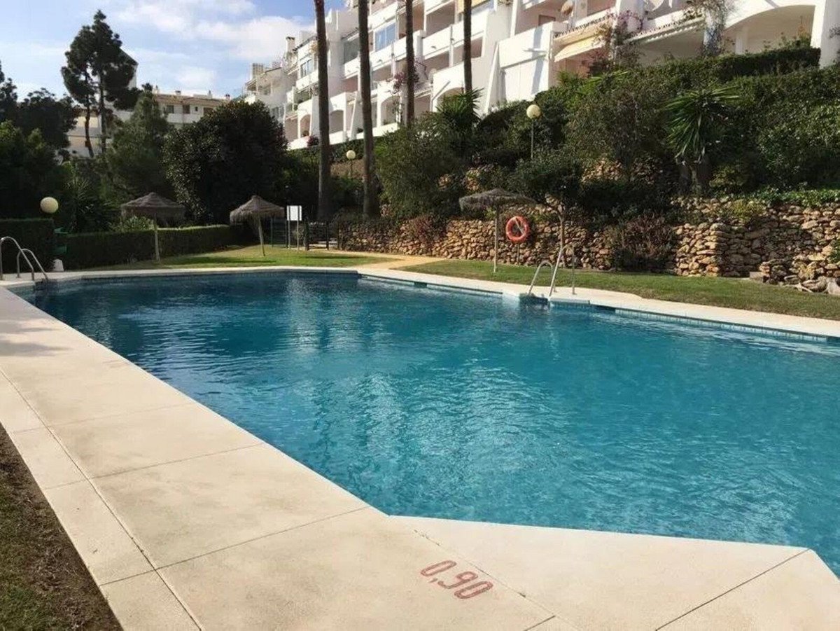 2 Bed Ground Floor Apartment in Calahonda