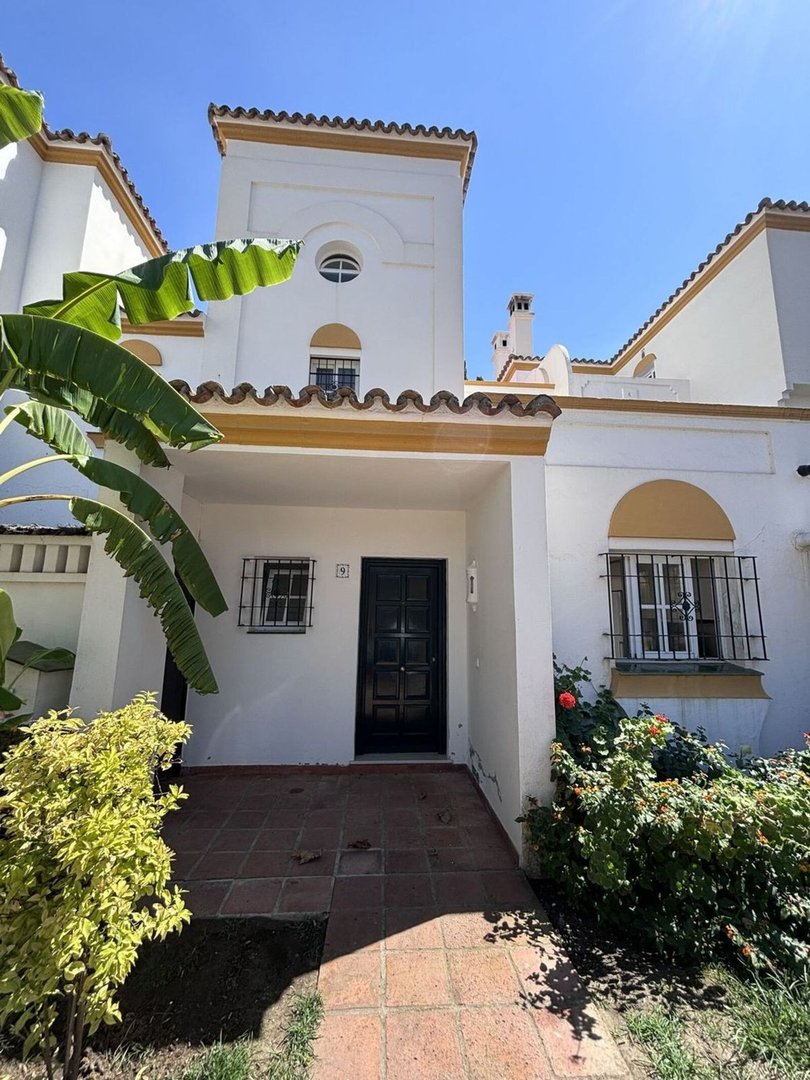3 Bed Townhouse in Estepona