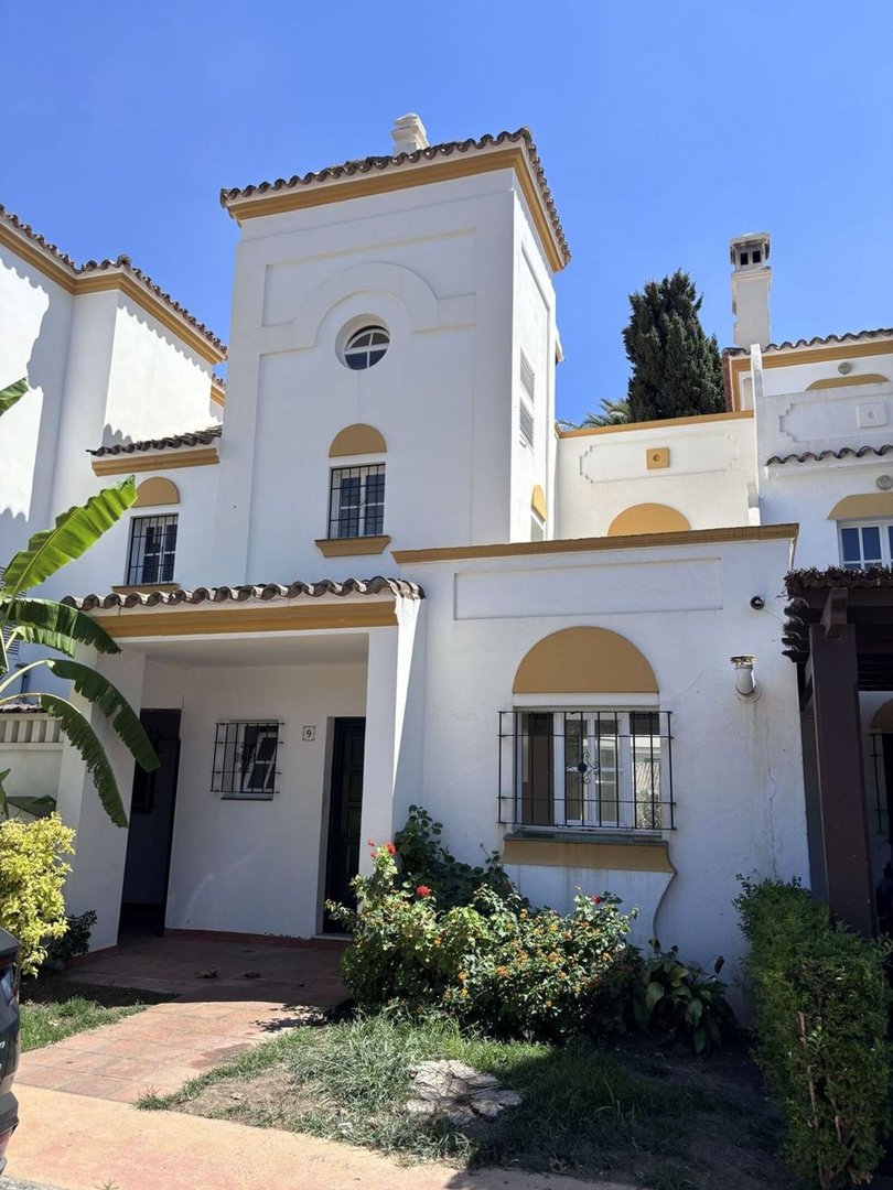 3 Bed Townhouse in Estepona
