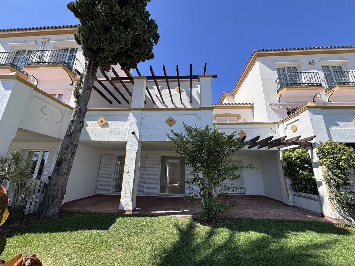 3 Bed Townhouse in Estepona