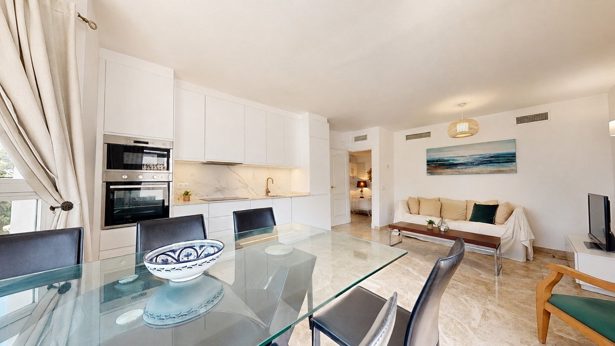 3 Bed Penthouse Duplex in Nueva Andalucía