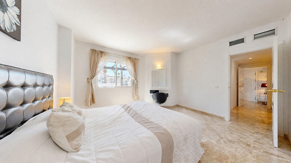 3 Bed Penthouse Duplex in Nueva Andalucía