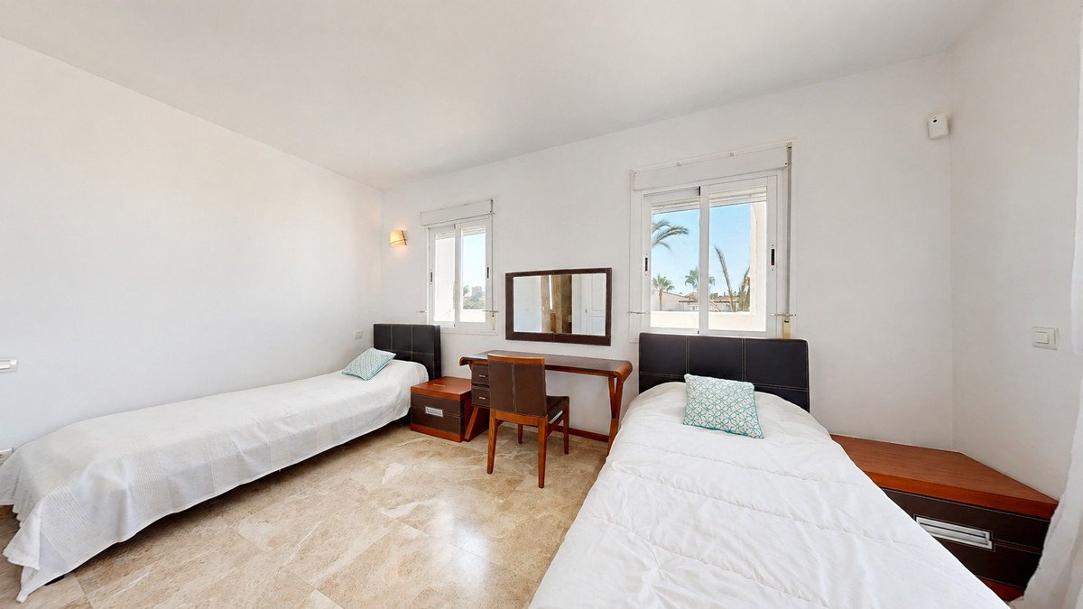 3 Bed Penthouse Duplex in Nueva Andalucía