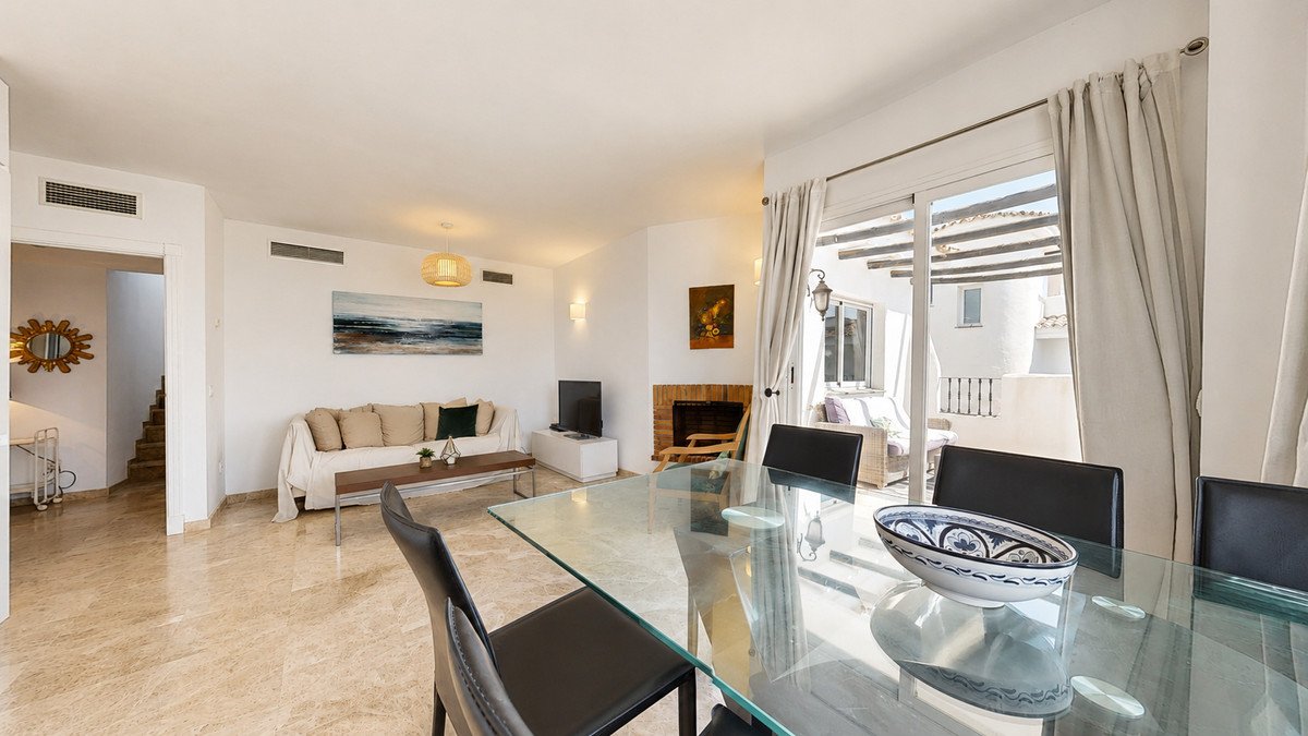 3 Bed Penthouse Duplex in Nueva Andalucía