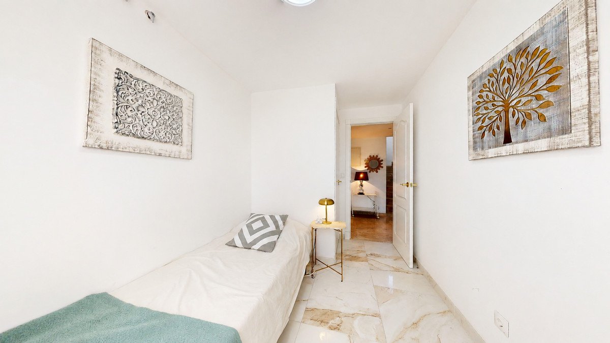 3 Bed Penthouse Duplex in Nueva Andalucía