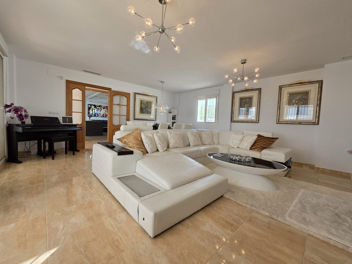 3 Bed Detached Villa in Lel