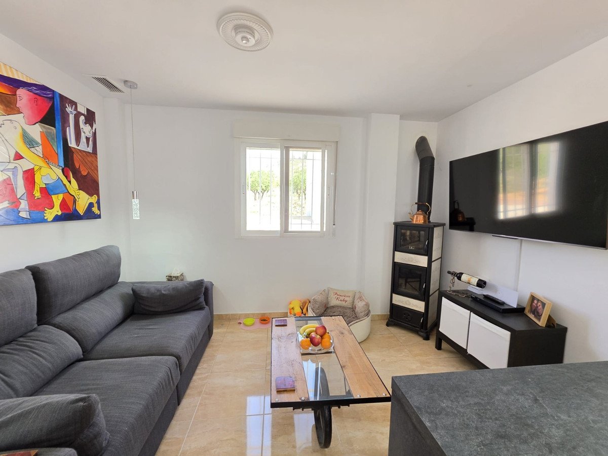 3 Bed Detached Villa in Lel