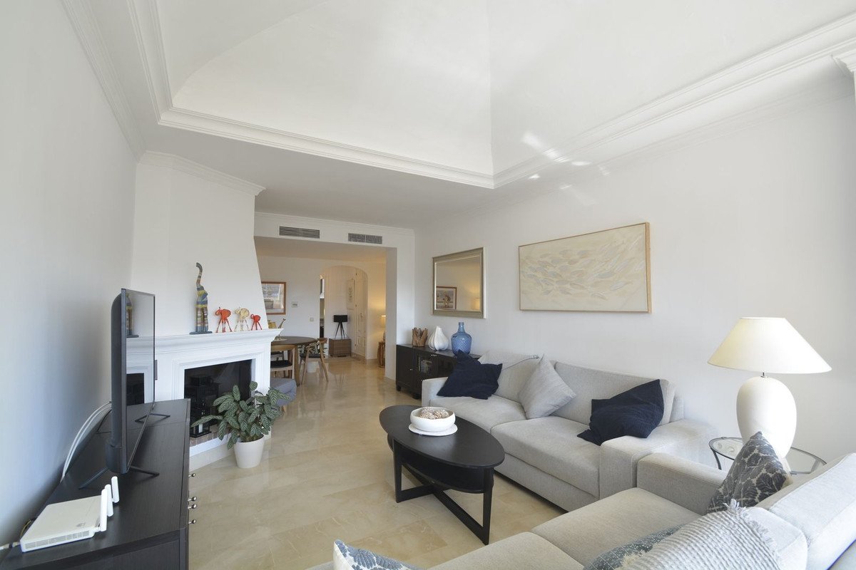 2 Bed Ground Floor Apartment in Elviria