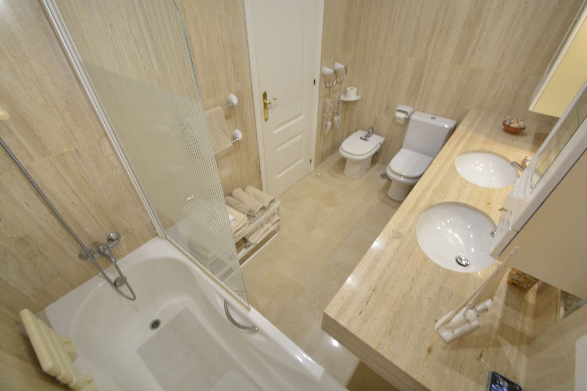 2 Bed Ground Floor Apartment in Elviria