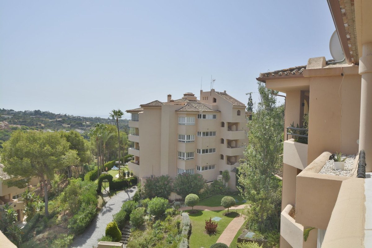 2 Bed Ground Floor Apartment in Elviria