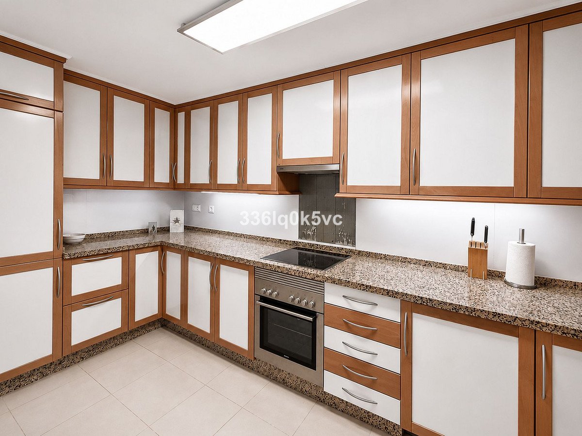 2 Bed Middle Floor Apartment in Benahavís