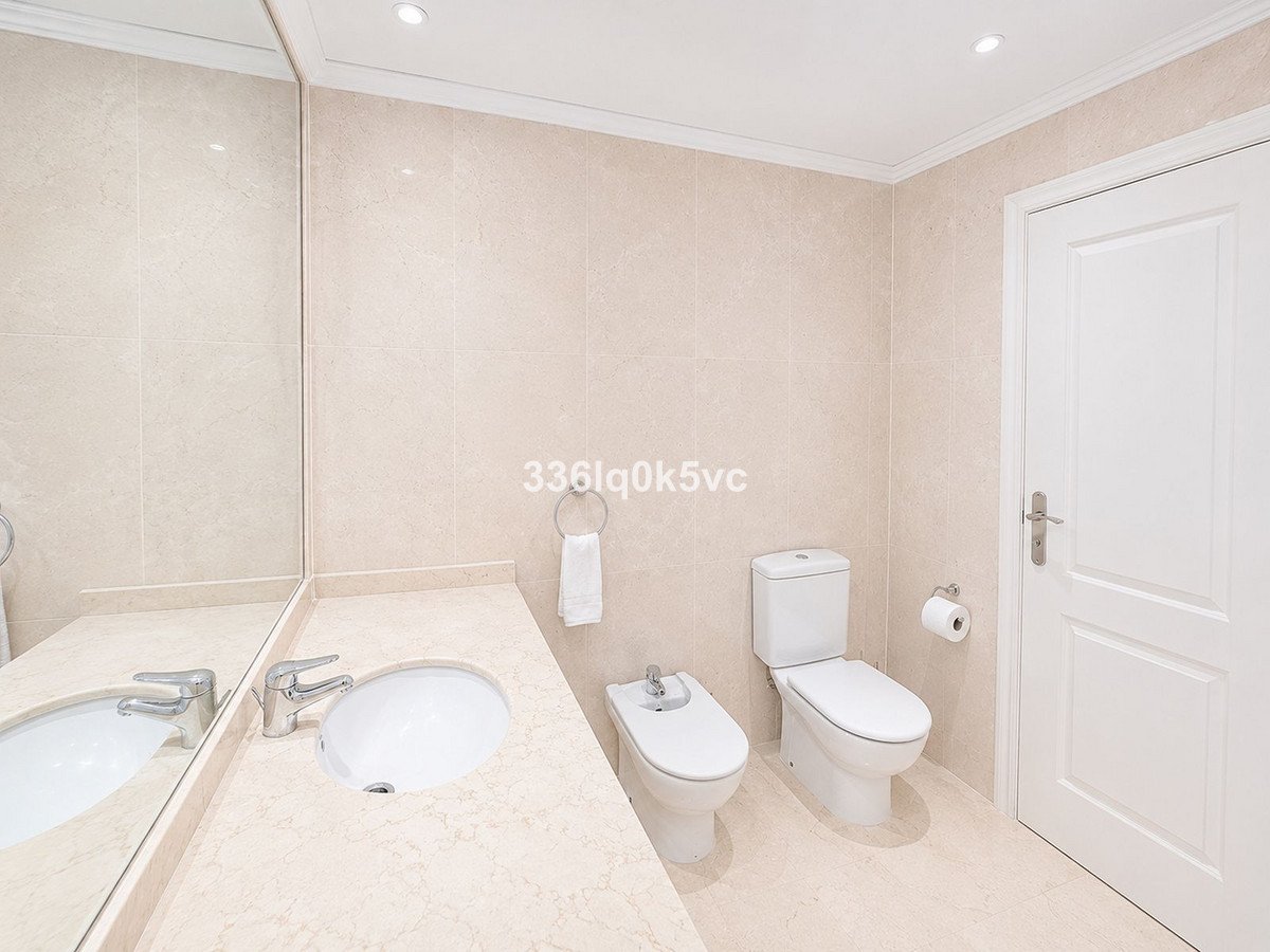 2 Bed Middle Floor Apartment in Benahavís