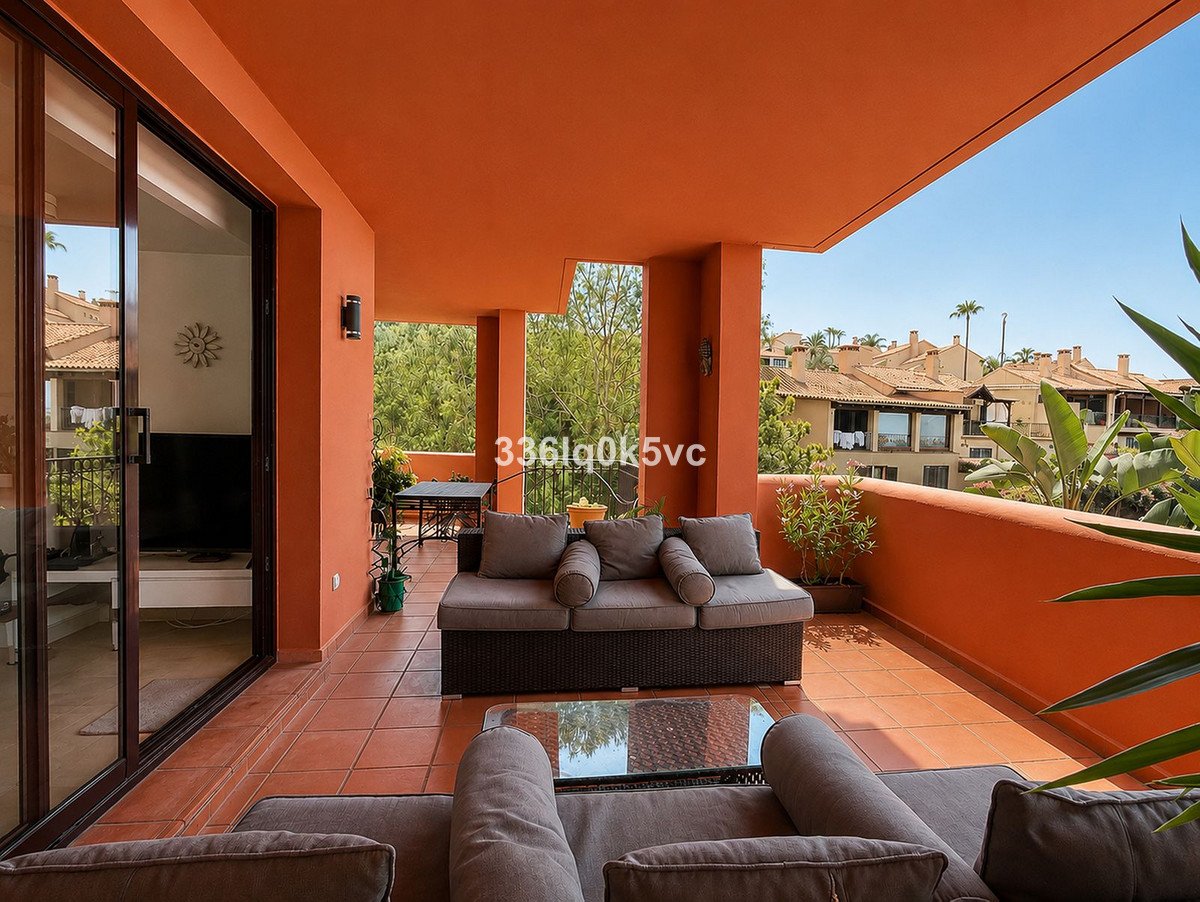 2 Bed Middle Floor Apartment in Benahavís