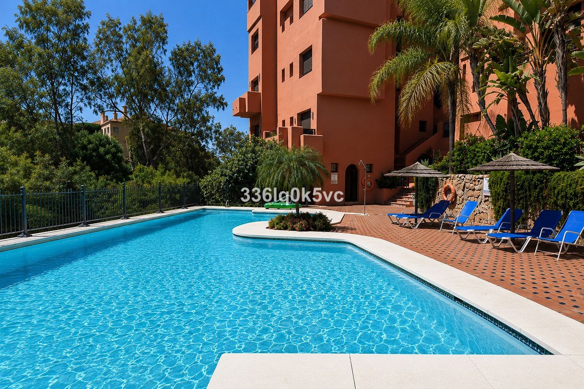 2 Bed Middle Floor Apartment in Benahavís
