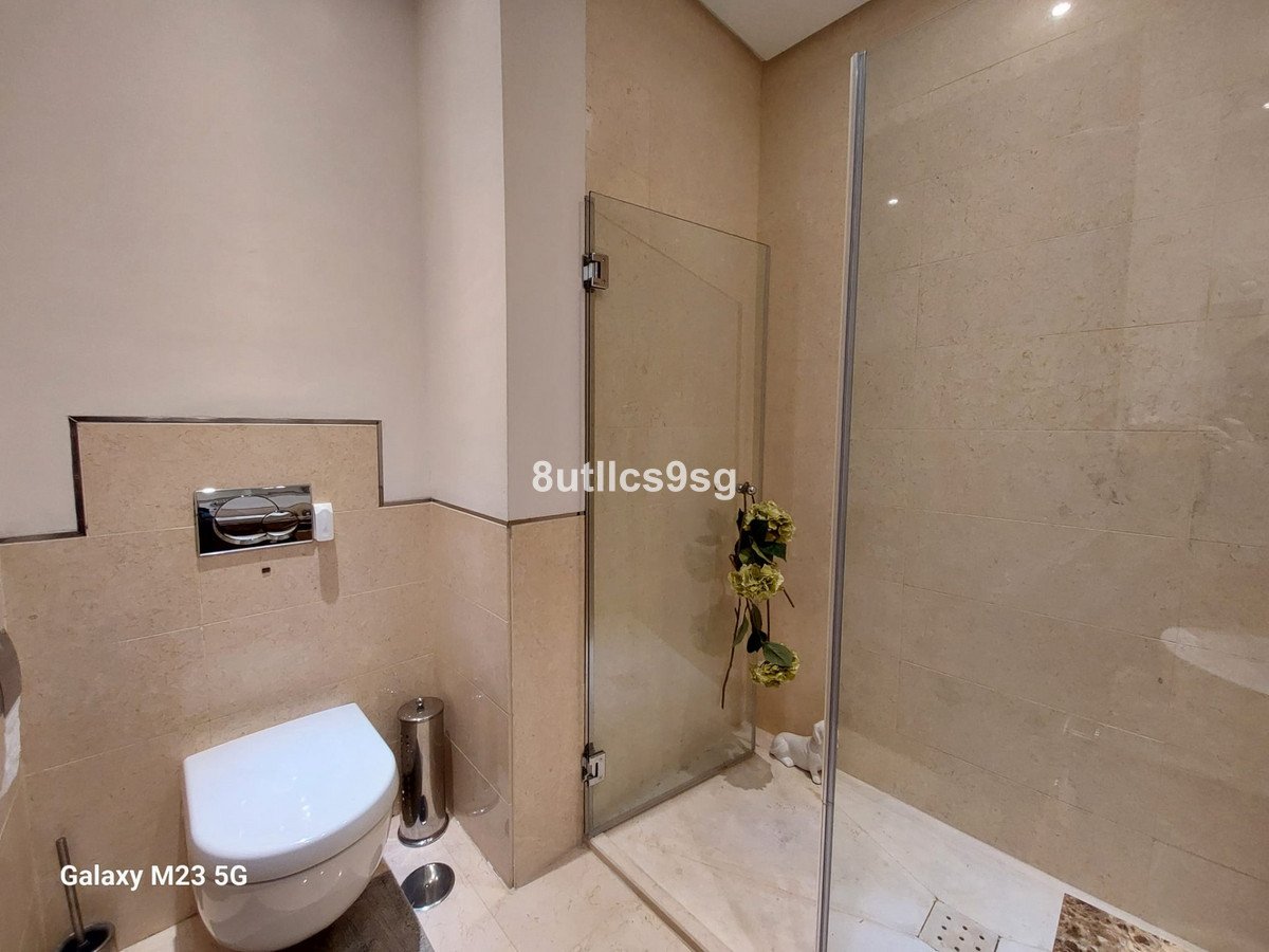 2 Bed Ground Floor Apartment in Benahavís