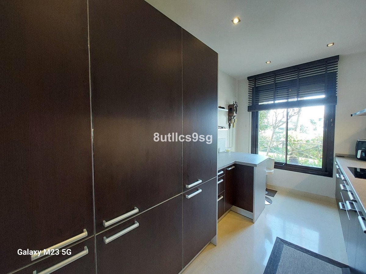 2 Bed Ground Floor Apartment in Benahavís