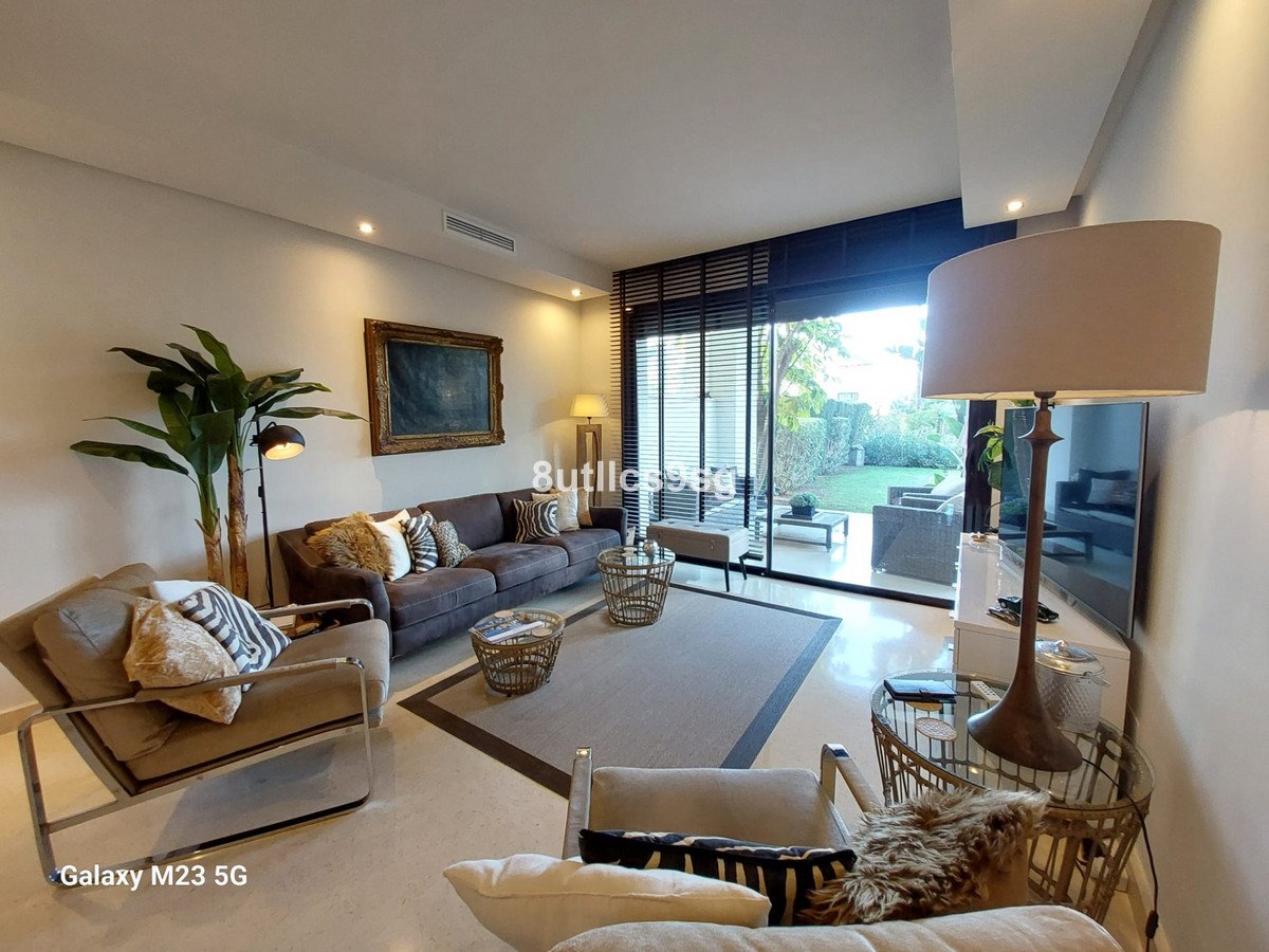 2 Bed Ground Floor Apartment in Benahavís