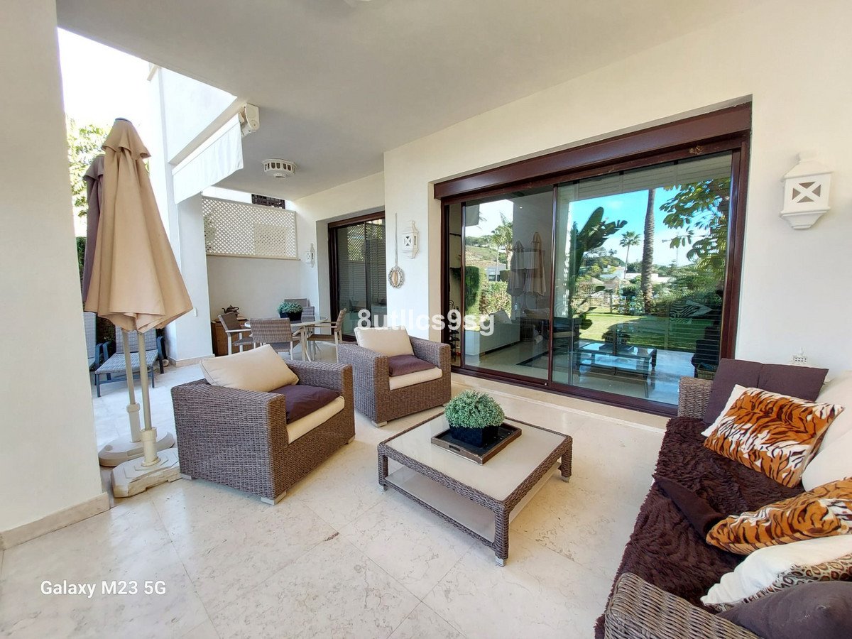 2 Bed Ground Floor Apartment in Benahavís