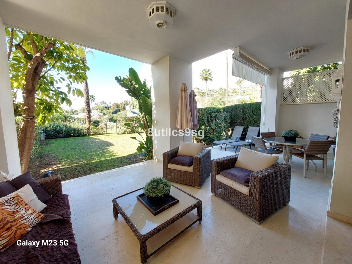 2 Bed Ground Floor Apartment in Benahavís